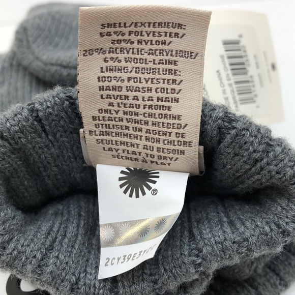 UGG Grey Flip Mittens Gloves NWT - Picture 8 of 8